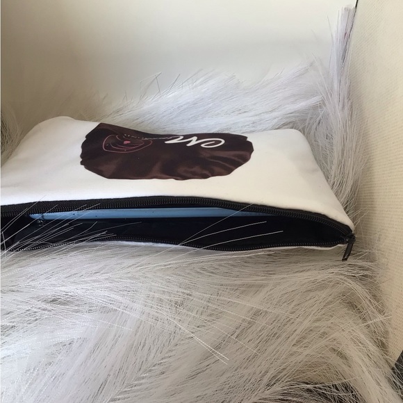 Mines Diamond Very Nice Light Traveling Bag Used For Your Phone Or Makeup - Picture 4 of 7